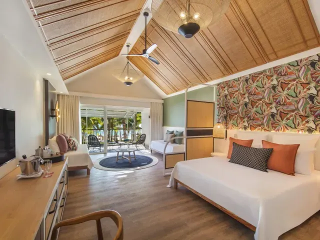 Victoria Beachcomber Resort & Spa photo 4