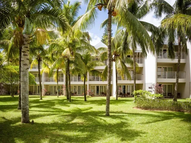 Victoria Beachcomber Resort & Spa photo 5