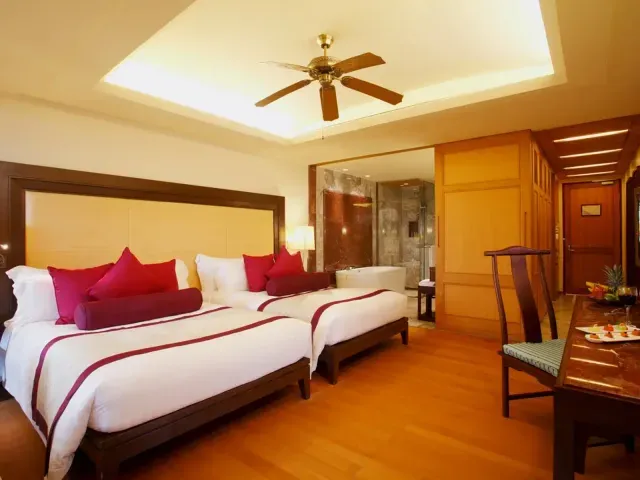 Centara Grand Beach Resort Phuket photo 8