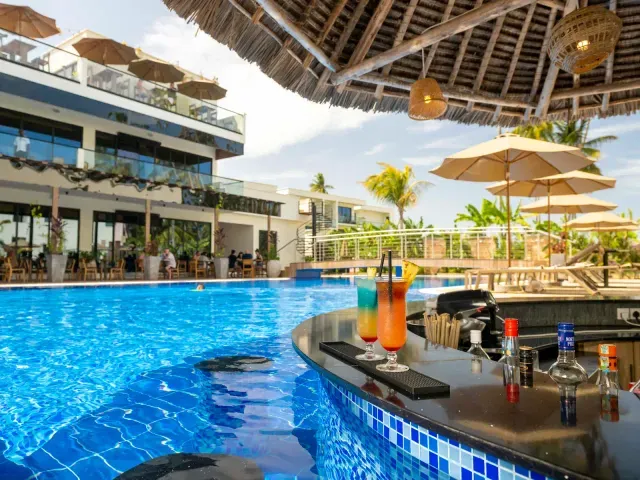 Toa Hotel & Spa photo 2